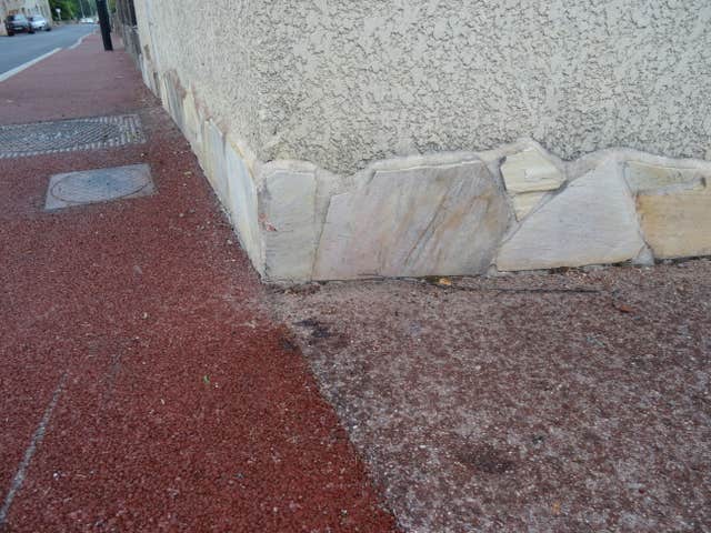 Froome crashed into this wall in Saint-Andre-d'Apchon