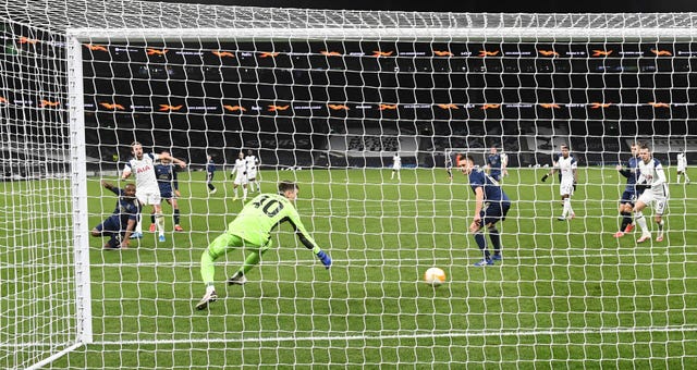 Harry Kane (left) doubled the lead