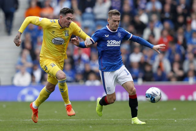 Kyle Lafferty, left