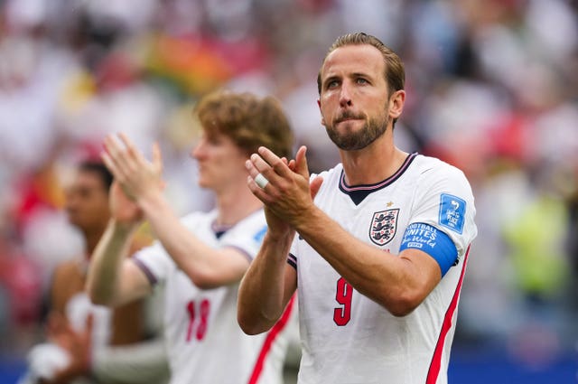 Harry Kane on the pitch clapping