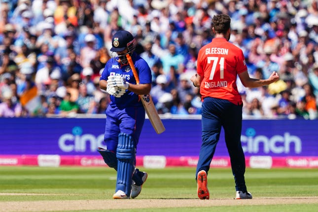 Richard Gleeson, right, celebrates the wicket of Rishabh Pant