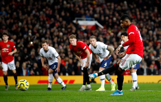 Marcus Rashford scores Manchester United's winner against Spurs