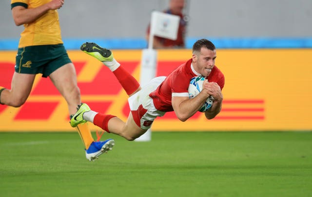 Gareth Davies scores a try in Wales' 29-25 World Cup win over Australia