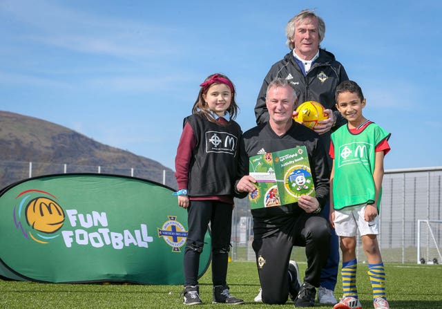 Northern Ireland manager Michael O’Neill, bottom, and former international goalkeeper Pat Jennings at the launch
