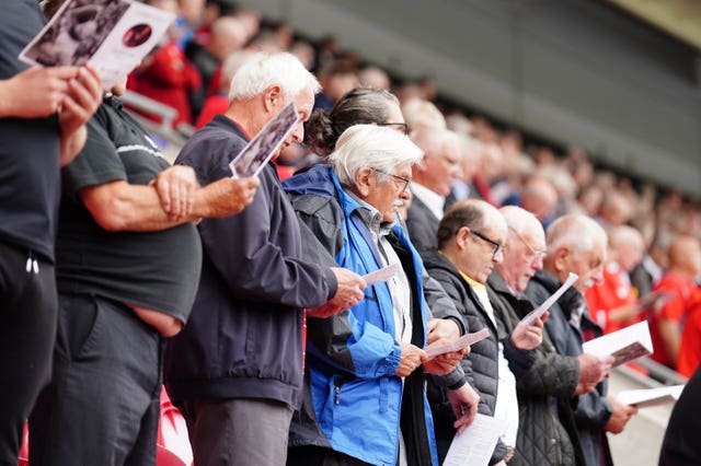 Phil Bennett Remembrance Service – Parc y Scarlets