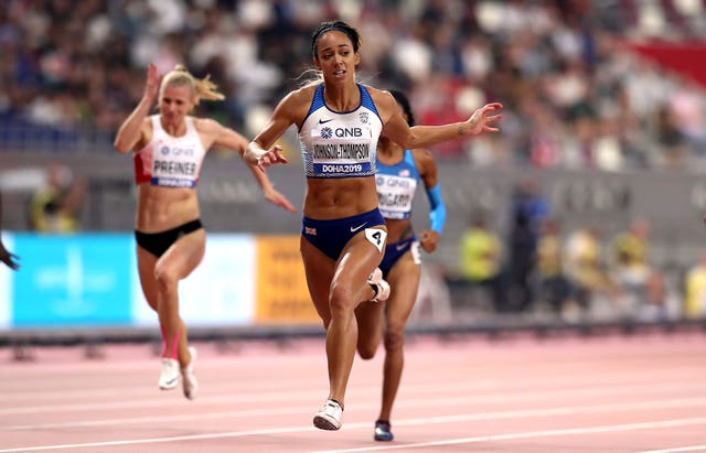 Katarina Johnson-Thompson wins her 200m heat 