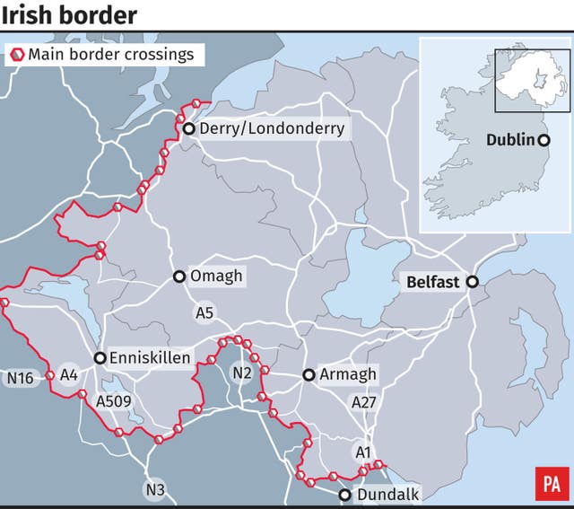 Graphic locates main Irish border crossings