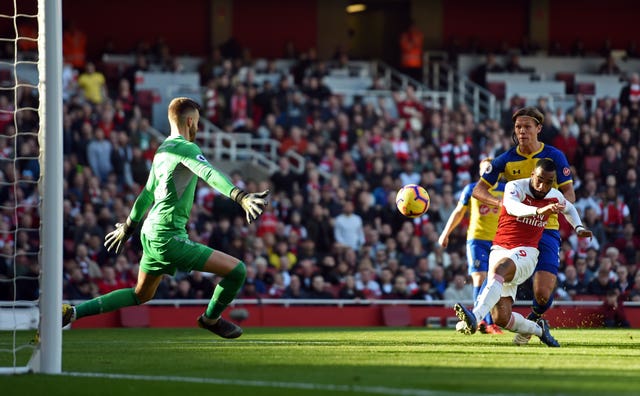 Arsenal beat Southampton to return to top four and leave Saints in the drop zone