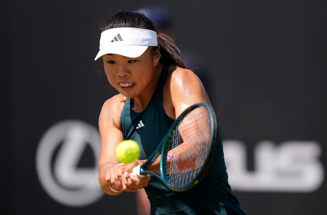 Mimi Xu hits a backhand
