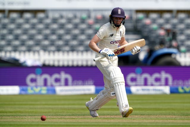 Knight struck an important 95 on day one at the Bristol County Ground
