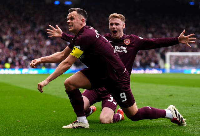 Lawrence Shankland celebrating