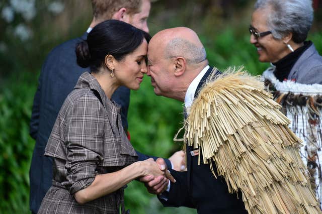 Meghan is given a Maori greeting