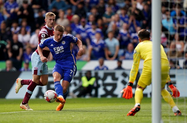 Harvey Barnes set Leicester on their way
