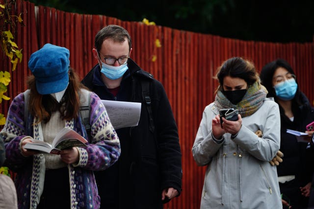 Coronavirus queue