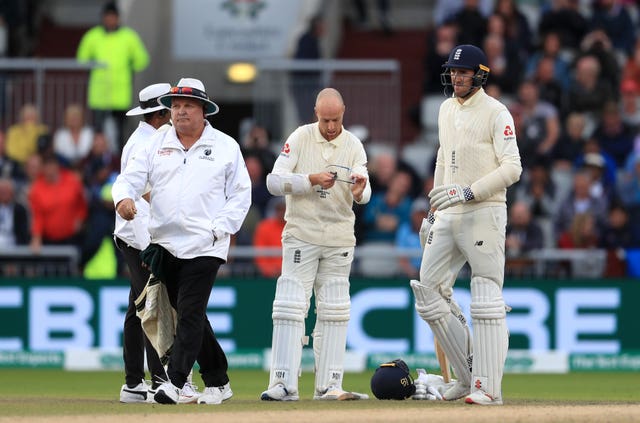 Jack Leach is at it again 