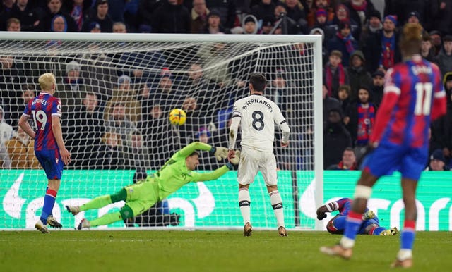 Bruno Fernandes gives Manchester United the lead