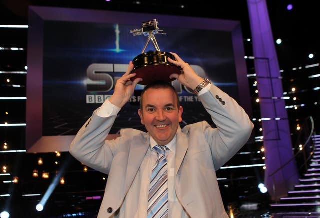 Phil Taylor with his runner's up trophy