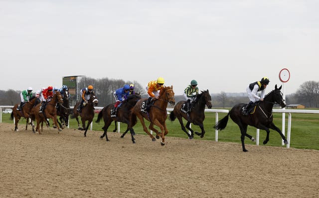 Earlofthecotswolds led his rivals a merry dance