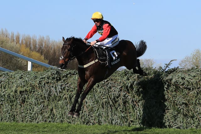 Ultragold is trainer Colin Tizzard's only horse left in the Grand National following the latest scratchings stage