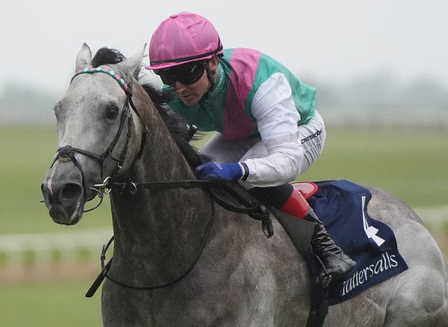 Field of Gold dazzled in the Irish 2,000 Guineas