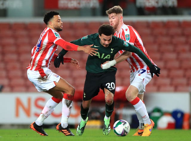 Tottenham see off Stoke to reach Carabao Cup semi-finals