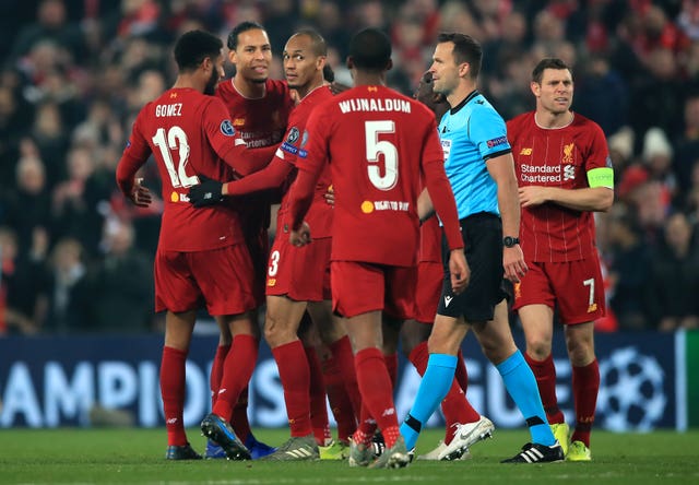 Liverpool celebrate Alex Oxlade-Chamberlain's winner