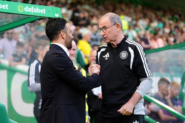 Martin O'Neill greets AC Milan manager Ruben Amorim