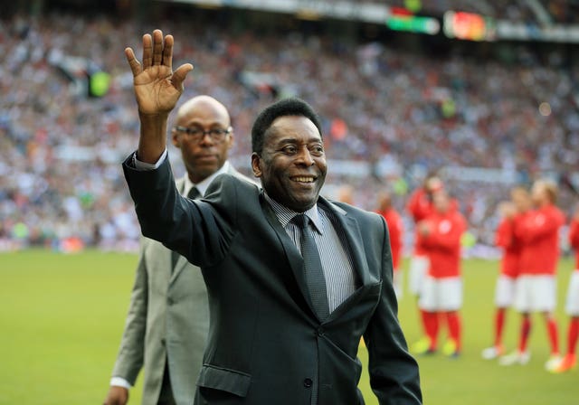 Pele returns to hospital in Sao Paulo for more colon tumour treatment PLZ Soccer Pele returns to hospital in Sao Paulo for more colon tumour treatment PLZ Soccer