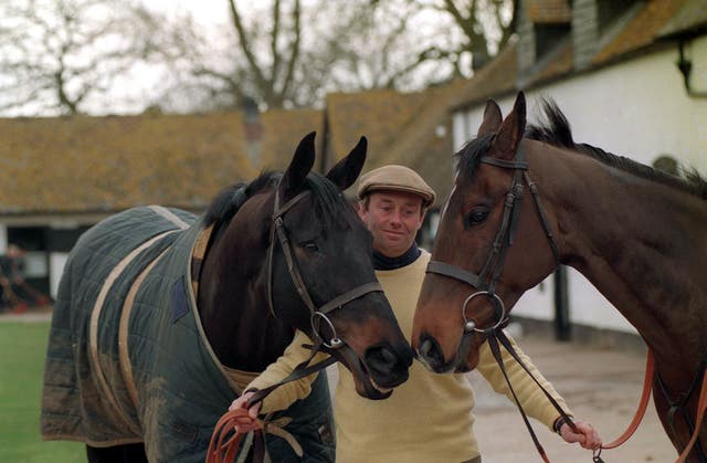 Nicky Henderson poses with Remittance Man and Travado in 1994
