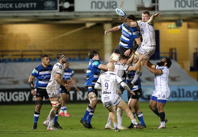 Gloucester’s Alex Craig wins a line out