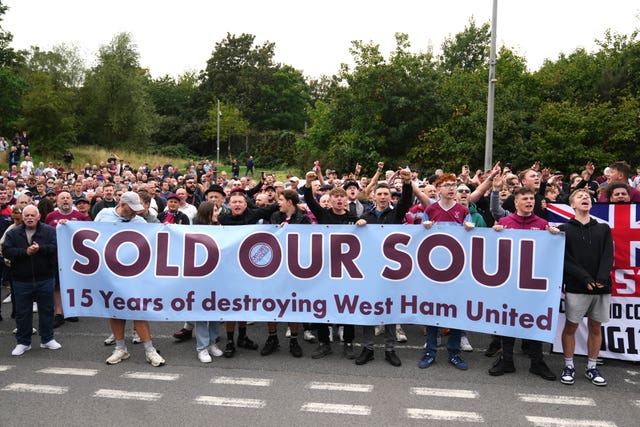 West Ham fans protest