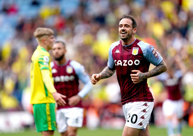 Danny Ings (right) celebrates