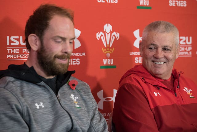 Alun Wyn Jones, left, with Warren Gatland at a press conference