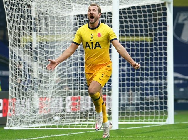 Harry Kane fired Spurs to the top of the table in the early kick-off 