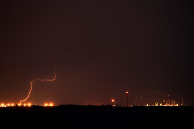 Blood Moon lightning over Hull