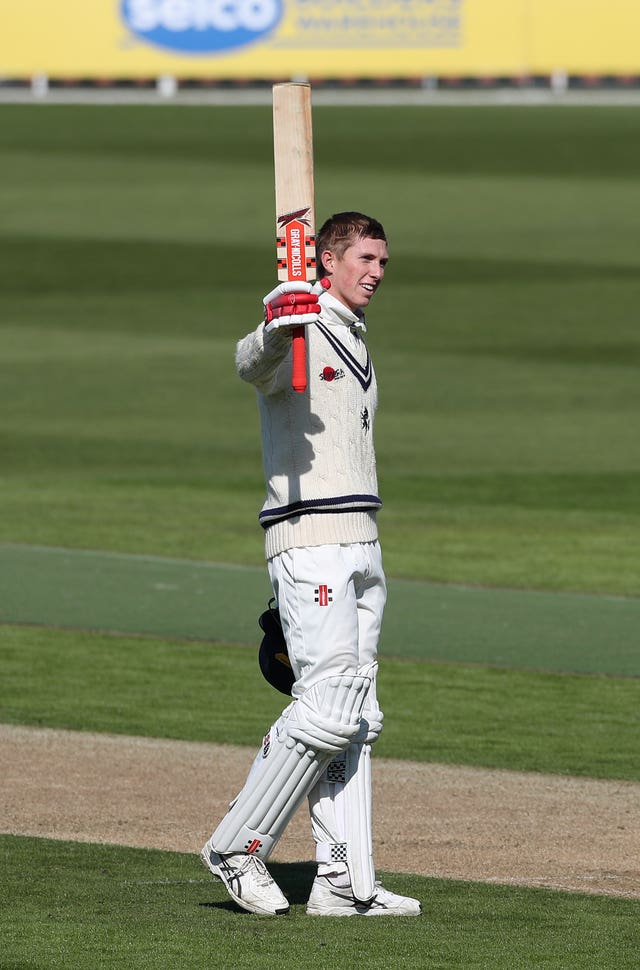 Warwickshire v Kent – Specsavers County Championship – Division One – Day One – Edgbaston