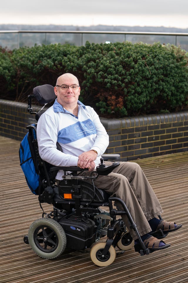 Simon Hinchley-Robson