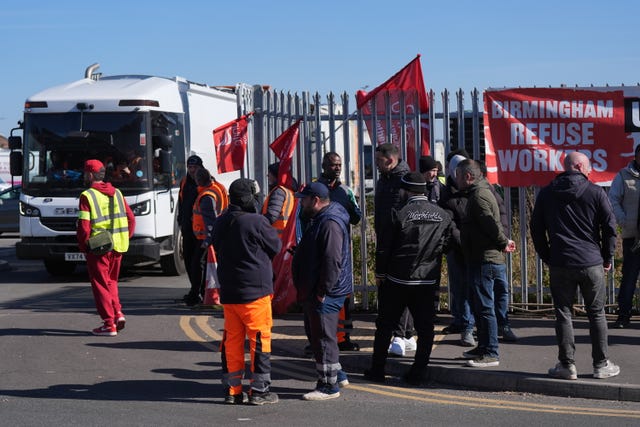 Birmingham refuse workers strike