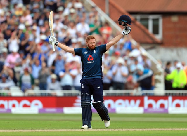 Jonny Bairstow celebrates his century