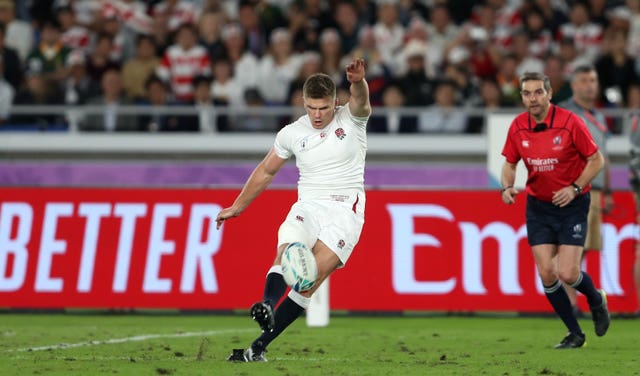 Owen Farrell's kicking is keeping England in touch