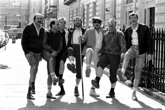 Willie Thorne (left) with Chas 'n' Dave and the 'Matchroom Mob' at the release of 'Snooker Loopy'