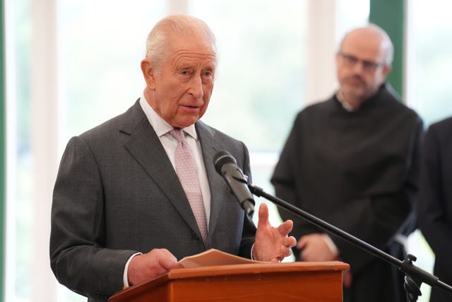 King meets with AI sector leaders