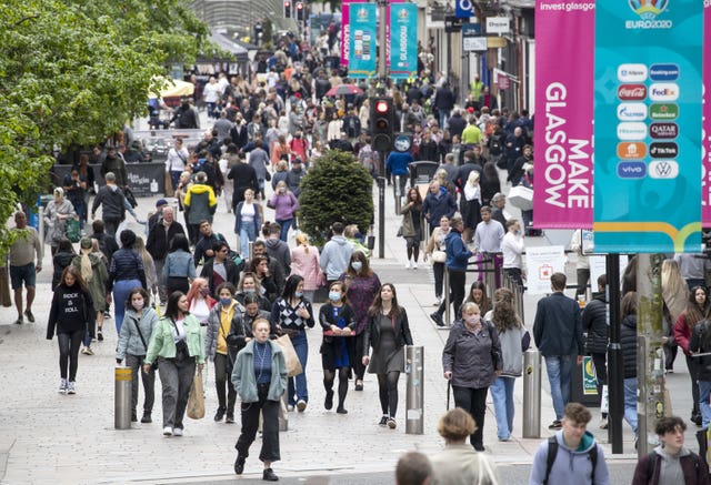 Consumer confidence rises