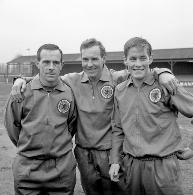 Bobby Brown, centre, with Ronnie Simpson, left, and Jim McCalliog, right, ahead of the match against England