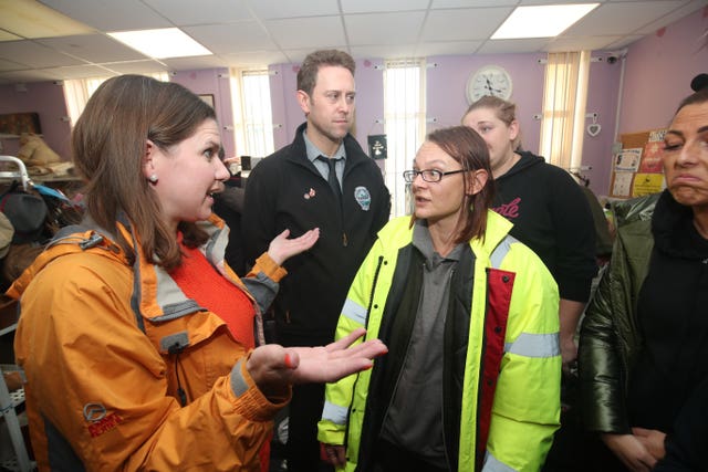 Jo Swinson meets volunteers