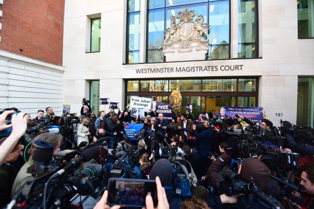 Kristinn Hrafnsson, editor-in-chief of WikiLeaks and lawyer Jennifer Robinson speak to the media outside Westminster Magistrates’ Court (Victoria Jones/PA)