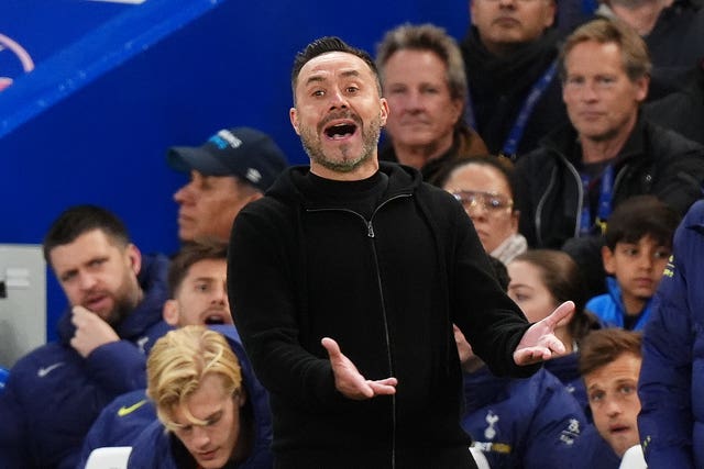 Roberto De Zerbi gestures on the touchline