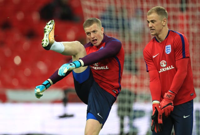 Jordan Pickford and joe Hart in training