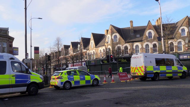 Man shot by police in Hull