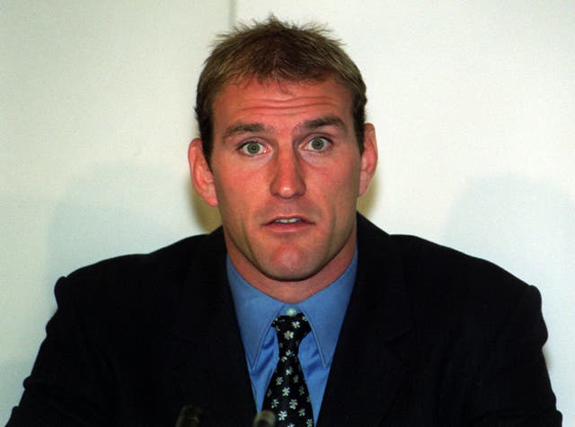 Lawrence Dallaglio stepped down as England captain in 1999